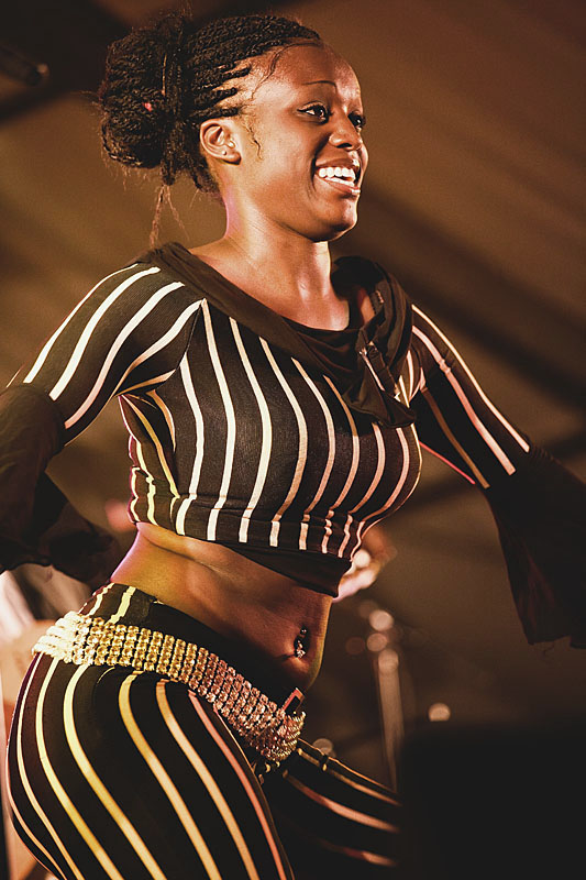  Ballou Canta   Luciana with the Pool Malebo Orchestra